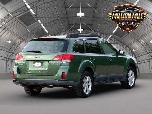 Used 2013 Subaru Outback 2.5i Premium AWD/4WD image 9