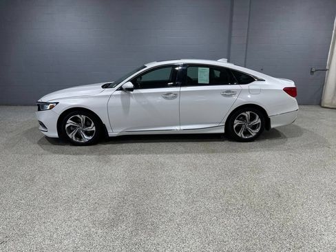 Used 2018 Honda Accord Touring image 5
