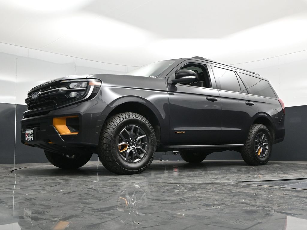 Used 2025 Ford Expedition Tremor AWD/4WD image 59