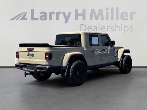 Used 2020 Jeep Gladiator Rubicon image 5