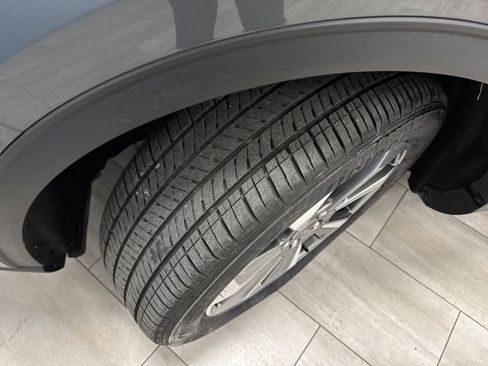 Used 2025 Ford Escape Platinum image 36