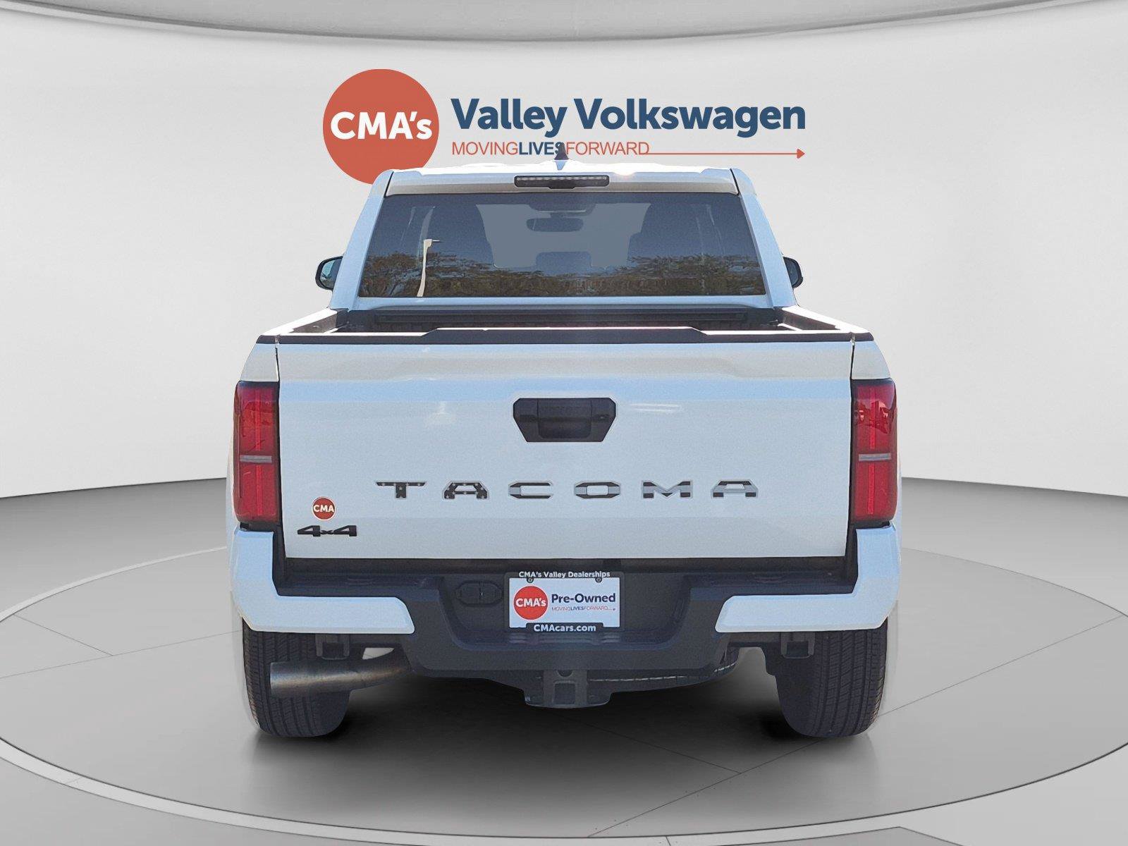 Used 2025 Toyota Tacoma TRD Sport AWD/4WD image 4