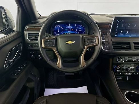 Used 2024 Chevrolet Suburban High Country image 25