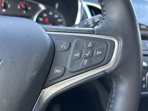 Used 2018 Chevrolet Equinox Premier image 25