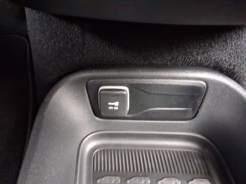 New 2026 Chrysler Pacifica Select image 41