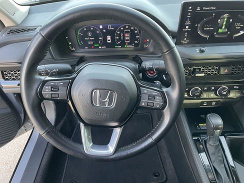 Used 2024 Honda Accord Touring image 12