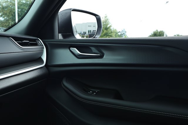 New 2027 Jeep Grand Cherokee Laredo X RWD image 27