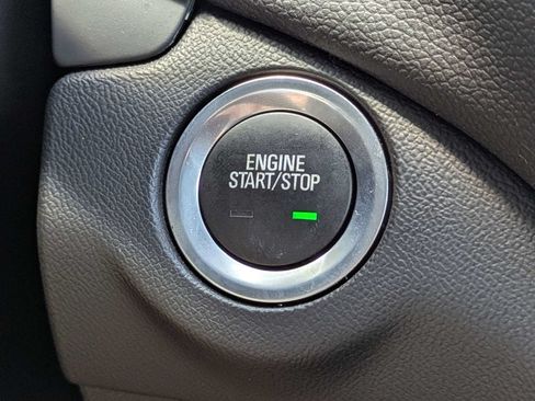 Used 2024 Chevrolet Equinox LT FWD image 31