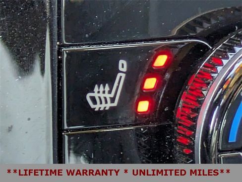 Used 2023 Nissan Pathfinder SV w/ Black Appearance Package image 24