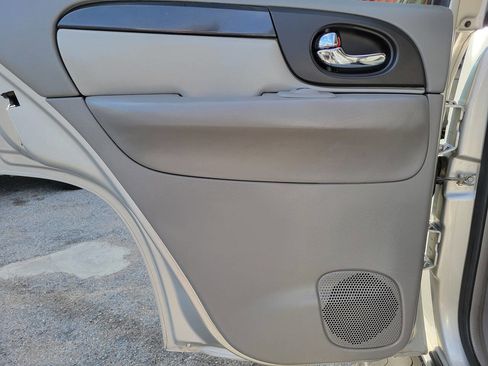 Used 2006 GMC Envoy SLE w/ Sle Preferred Equipment Group image 30