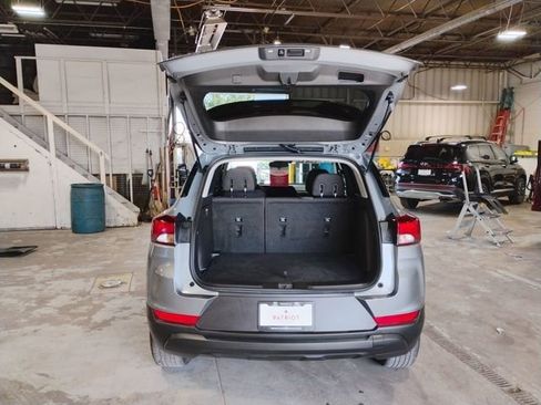 Used 2024 Chevrolet TrailBlazer LS w/ LS Convenience Package image 10