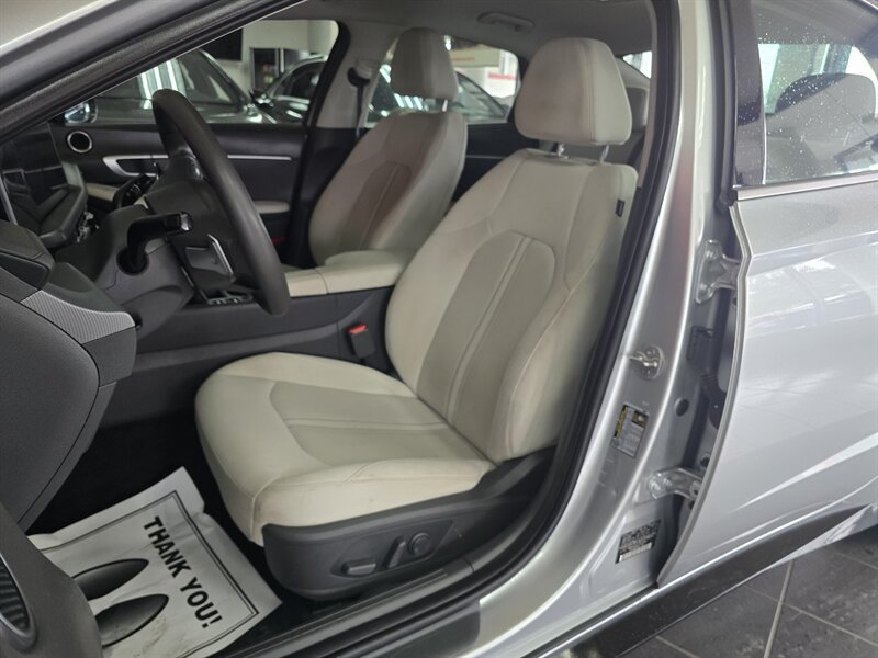 Used 2025 Hyundai Sonata SEL FWD image 9