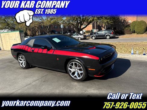 Used 2015 Dodge Challenger SXT Plus w/ Driver Convenience Group image 1
