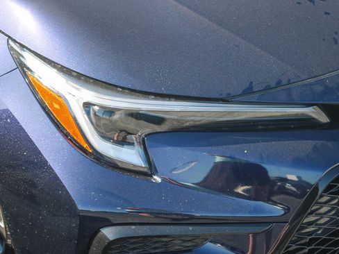 Used 2026 Toyota Corolla SE FWD image 2