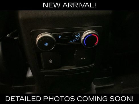 Used 2022 Ford Explorer XLT w/ Equipment Group 202A AWD/4WD image 26