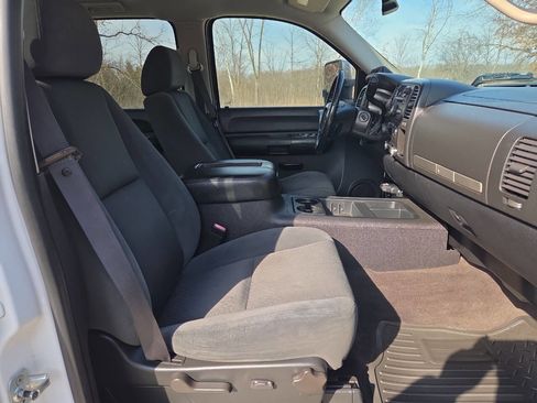 Used 2007 GMC Sierra 2500 SLE w/ SLE2 Preferred Package image 16