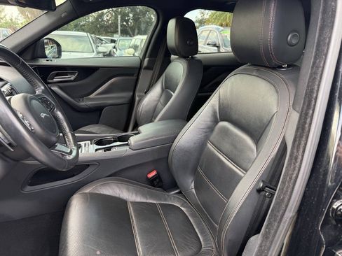 Used 2017 Jaguar F-PACE Prestige AWD/4WD image 12