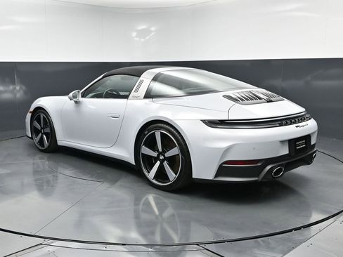 Certified 2026 Porsche 911 Targa 4S AWD/4WD image 3