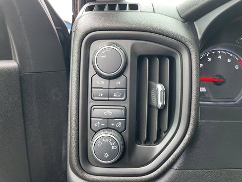 Used 2020 Chevrolet Silverado 1500 Custom w/ Custom Value Package image 22