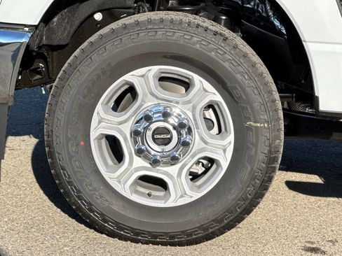 New 2026 Ford F250 XLT w/ FX4 Off-Road Package image 28