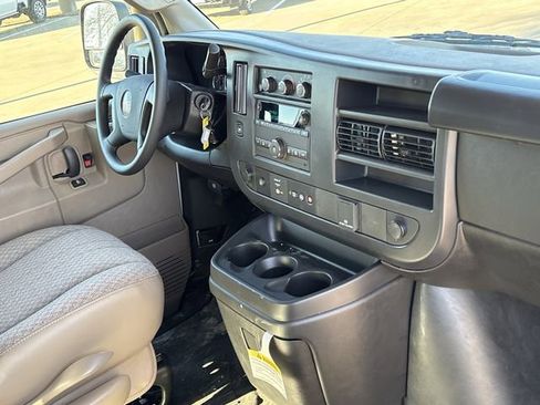 New 2025 GMC Savana 2500 Extended w/ Driver Convenience Package image 26