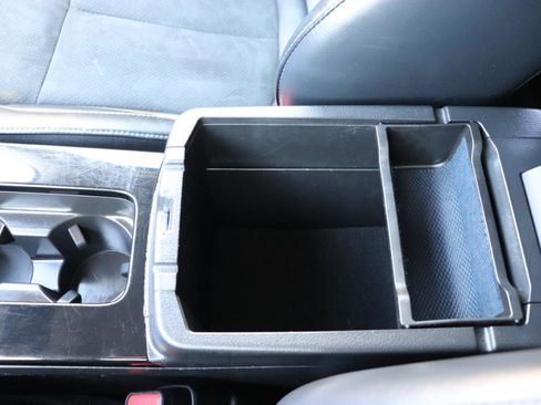 Used 2024 Mitsubishi Eclipse Cross SE image 40