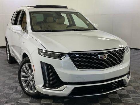 Used 2025 Cadillac XT6 Premium Luxury w/ Platinum Package AWD/4WD image 37