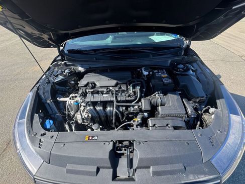 Used 2025 Kia K4 LXS image 31