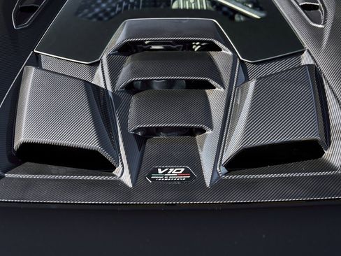 Used 2023 Lamborghini Huracan Tecnica image 22