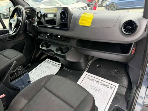 Used 2019 Mercedes-Benz Sprinter 144 image 33