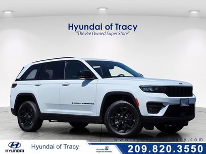 Used 2024 Jeep Grand Cherokee Altitude