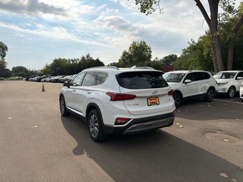 Used 2019 Hyundai Santa Fe AWD image 3