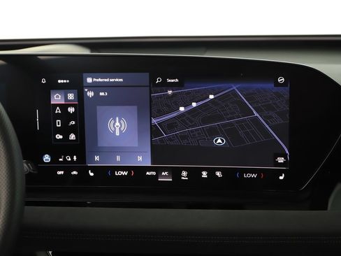 Certified 2025 Audi SQ6 e-tron Premium Plus w/ Premium Plus AWD/4WD image 19