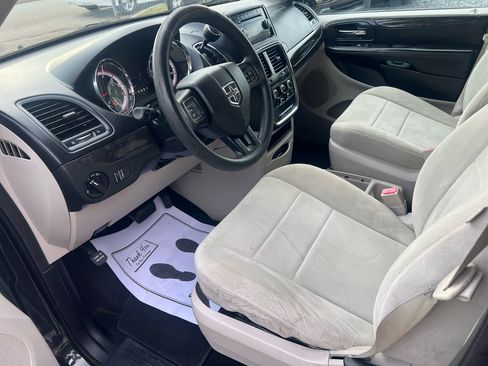 Used 2013 Dodge Grand Caravan SE image 10