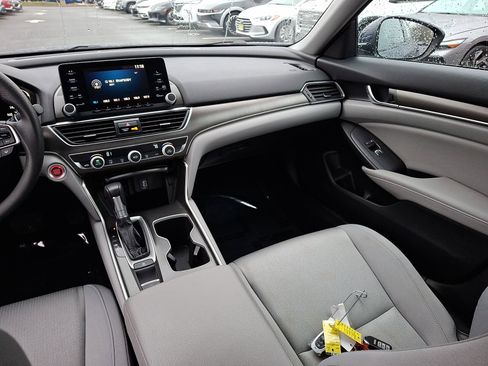 Used 2018 Honda Accord LX image 16