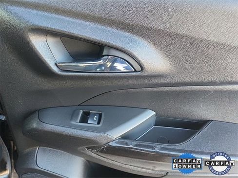 Used 2024 Chevrolet Trax RS image 29