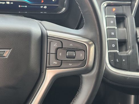 Used 2024 Chevrolet Suburban Z71 image 28