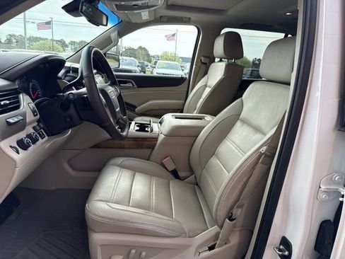 Used 2017 GMC Yukon Denali image 8