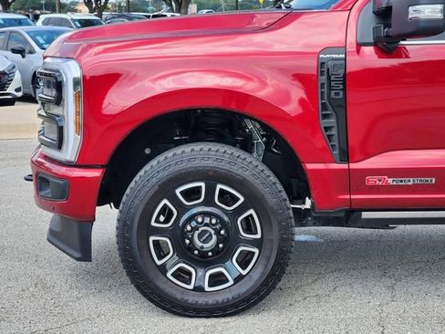 Used 2025 Ford F250 Platinum image 5