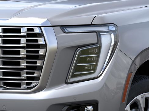 New 2026 GMC Yukon XL Denali w/ Denali Reserve Package AWD/4WD image 9
