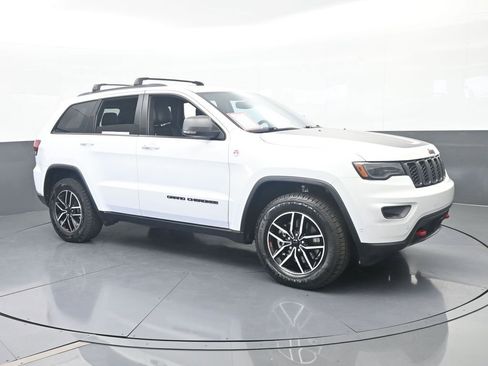 Used 2021 Jeep Grand Cherokee Trailhawk w/ Trailhawk Luxury Group AWD/4WD image 8
