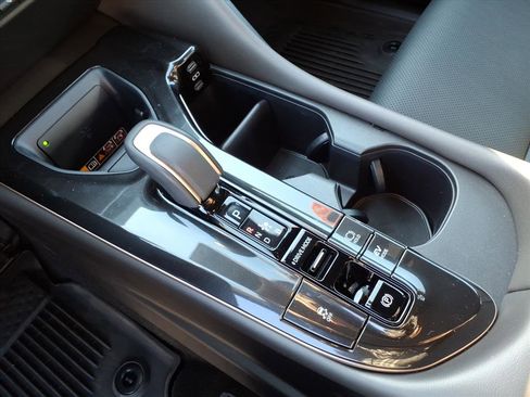 Used 2026 Toyota Crown Limited image 15