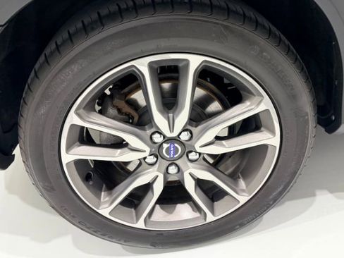 Used 2015 Volvo V60 T5 Cross Country image 18