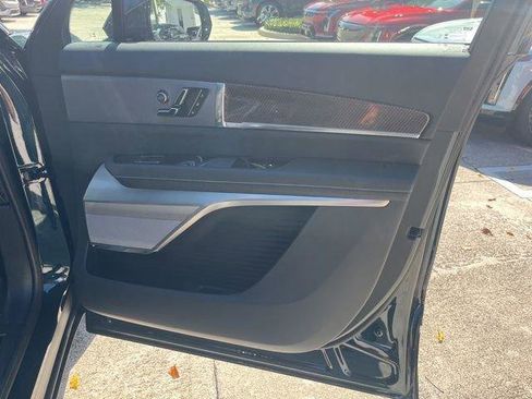 New 2026 Cadillac Vistiq Luxury AWD/4WD image 18