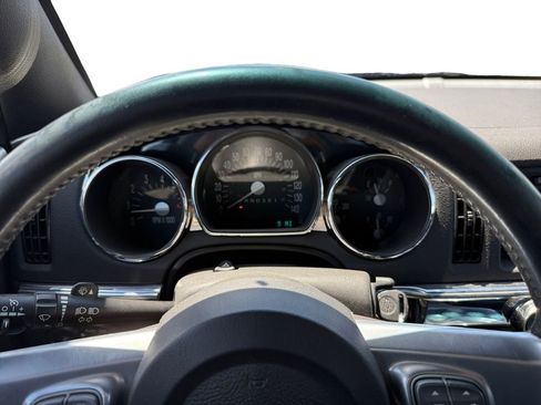 Used 2005 Chevrolet SSR w/ Preferred Equipment Group RWD image 25