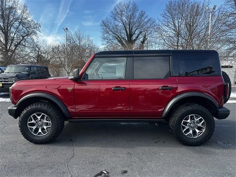 Certified 2025 Ford Bronco Badlands image 8