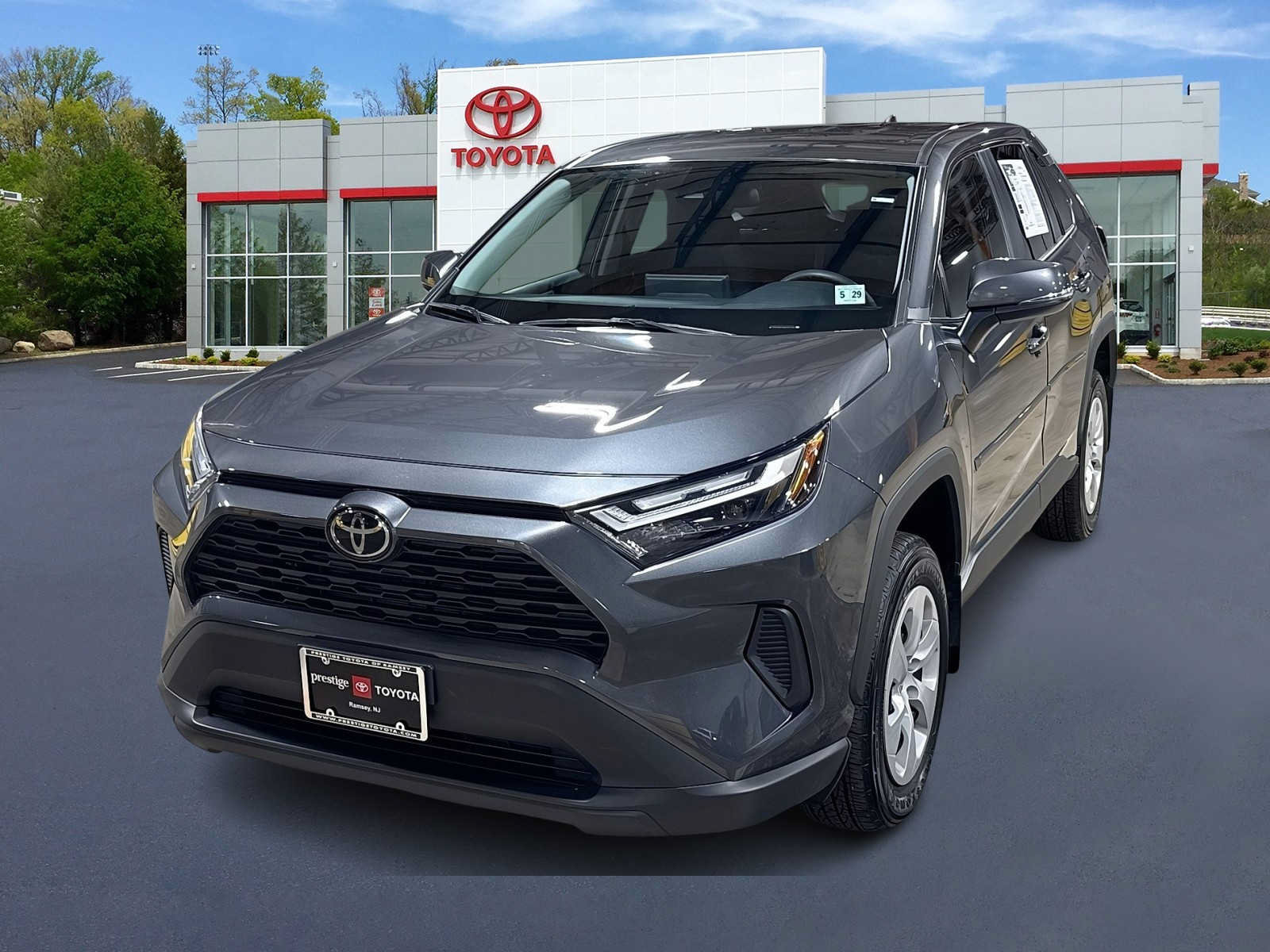 Used 2024 Toyota RAV4 LE AWD/4WD image 1