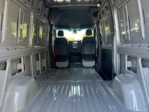 New 2026 Mercedes-Benz Sprinter 2500 image 15