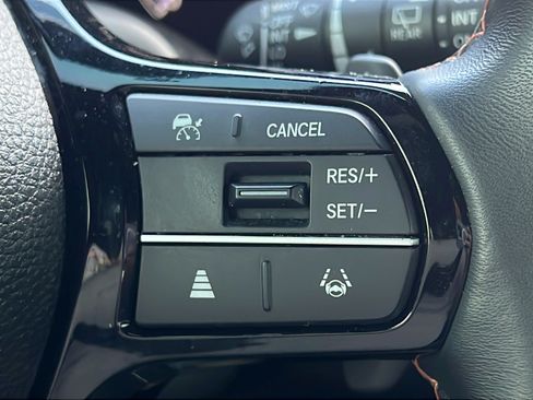 Used 2025 Honda Pilot Sport image 24