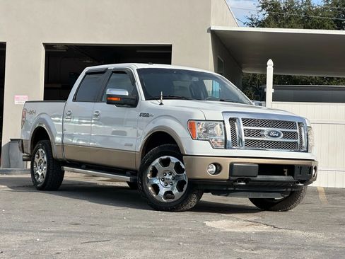 Used 2011 Ford F150 Lariat w/ Lariat Chrome Pkg image 2